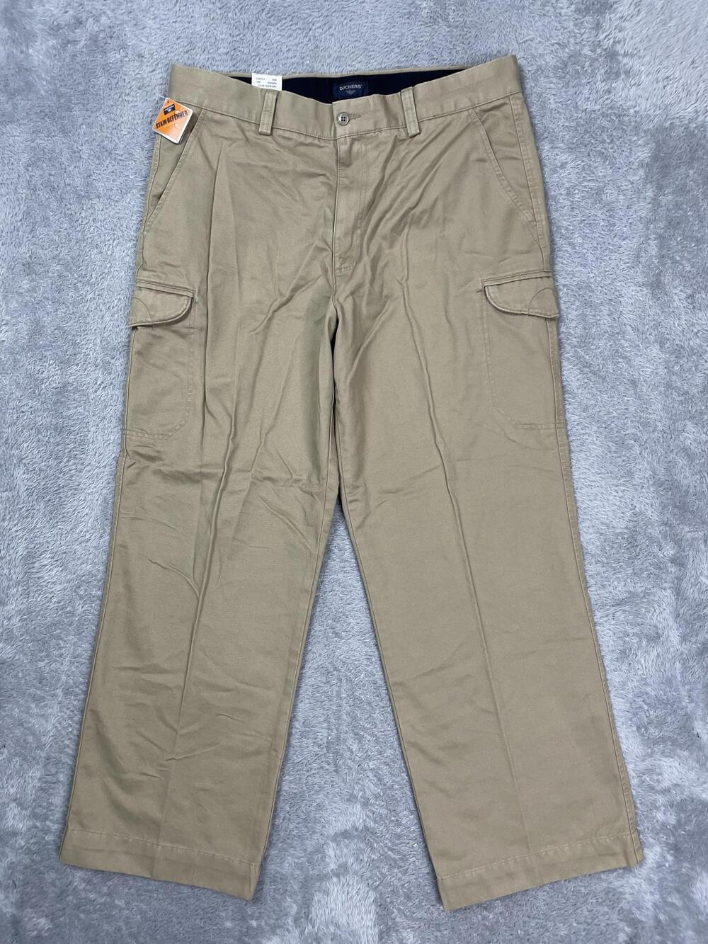 Dockers Go Khaki Chino Cargo Pants Mens 36x30 Beige Relaxed Fit Stain Defender